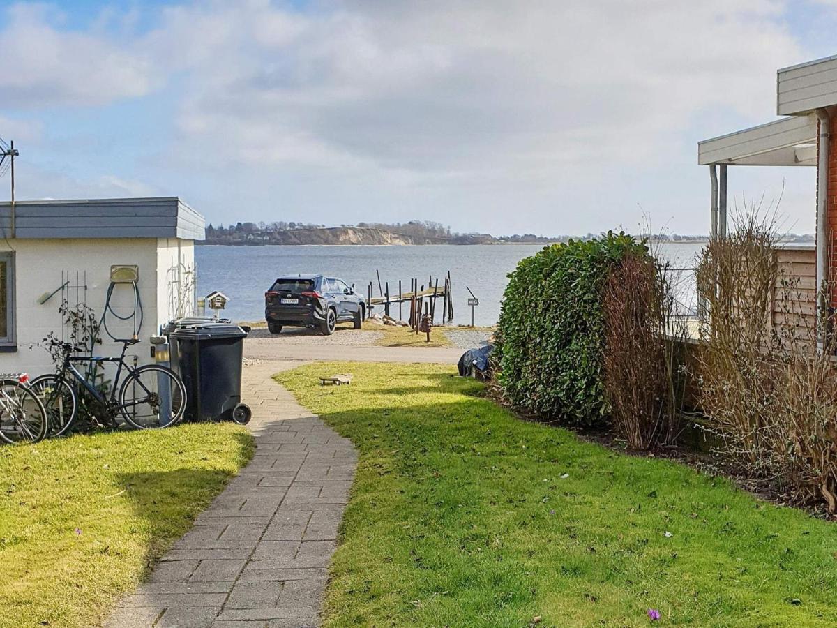 2 Person Holiday Home In Gr Sten Gråsten Kültér fotó